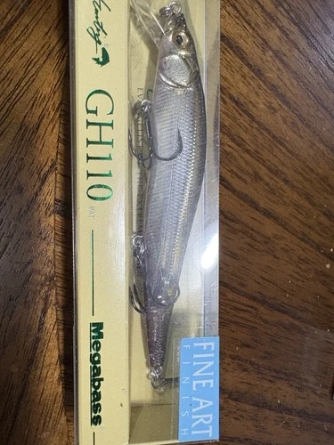 Megabass Great Hunting GH110 Fine Art Ghost Wakasagi Vision Oneten