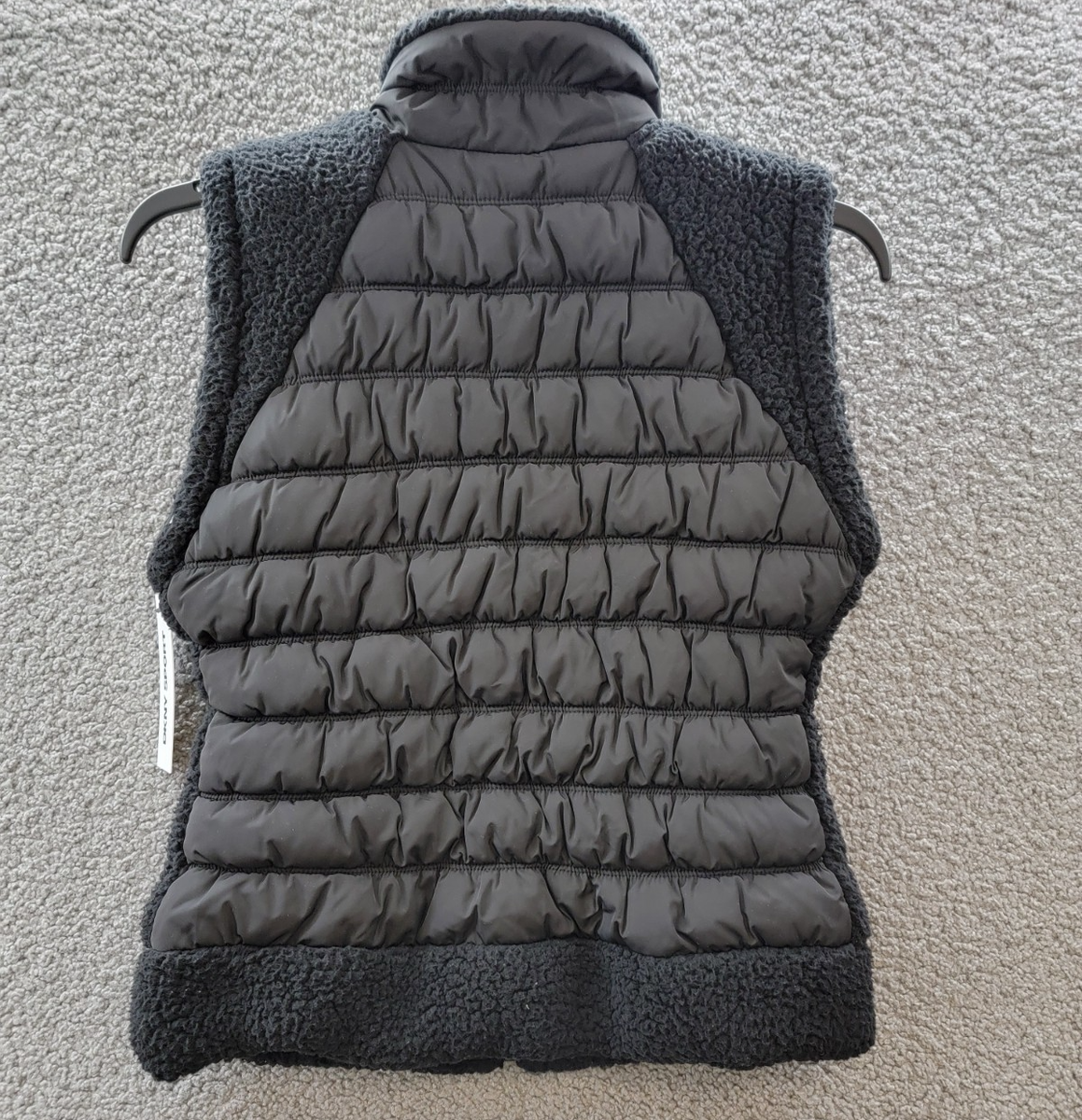 DKNY Horizontal Channel Quilted Puffer Vest w/ Sherpa Women's M