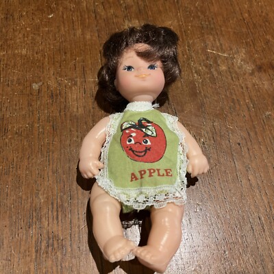 Vintage Puppe 14 cm Kingergarten Fun World im Outfit
