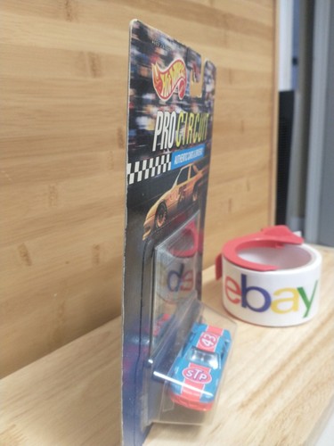 Hot Wheels Pro Circuit 1/64 NASCAR diecast #43 STP Richard Petty light blue 1992 - Picture 4 of 6
