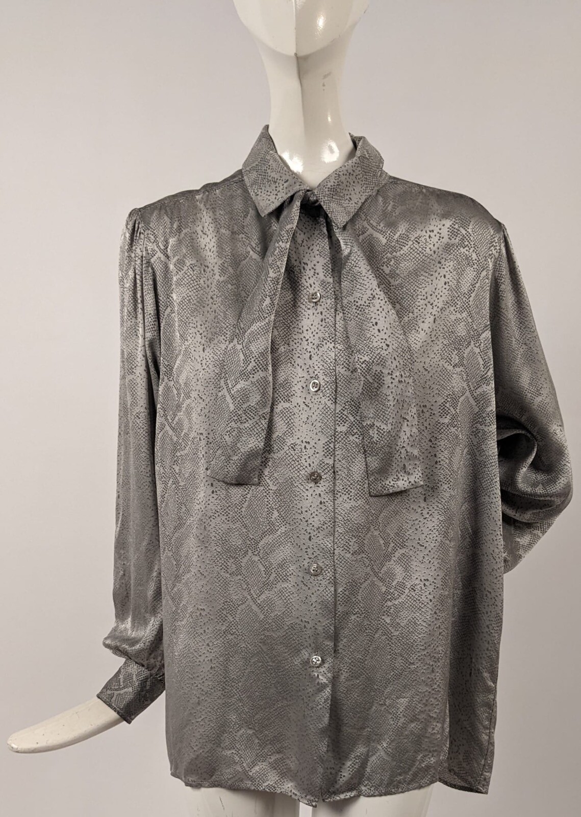 TOP VINTAGE YVES SAINT LAURENT STAMPA PITONE GRIGIO SETA CON PAPILLON