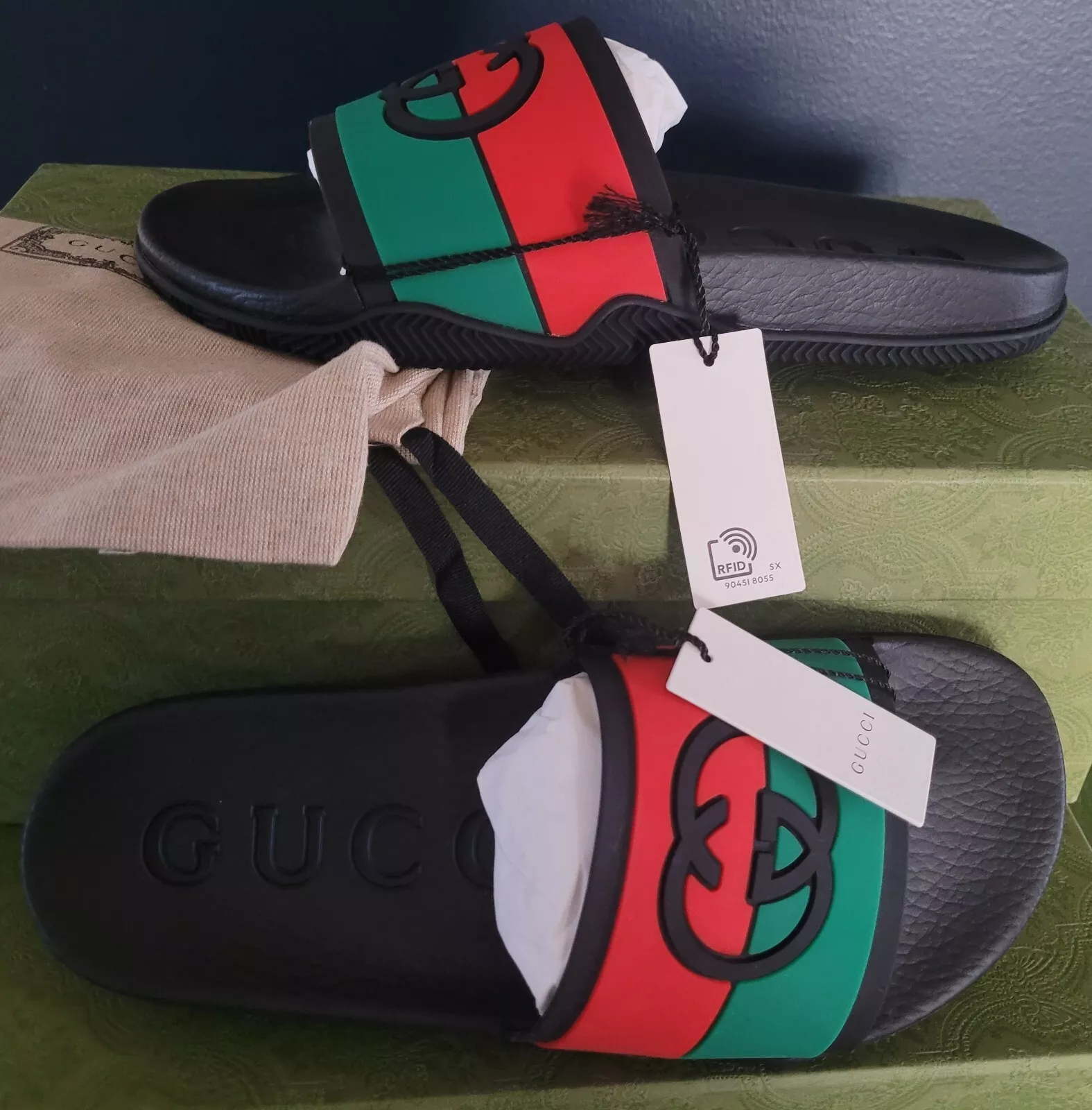 NEUF AUTHENTIQUE GUCCI CAOUTCHOUC GG DIAPOSITIVE EMBOÎTABLE FEMME GUCCI 41 (US 11, UK 8)