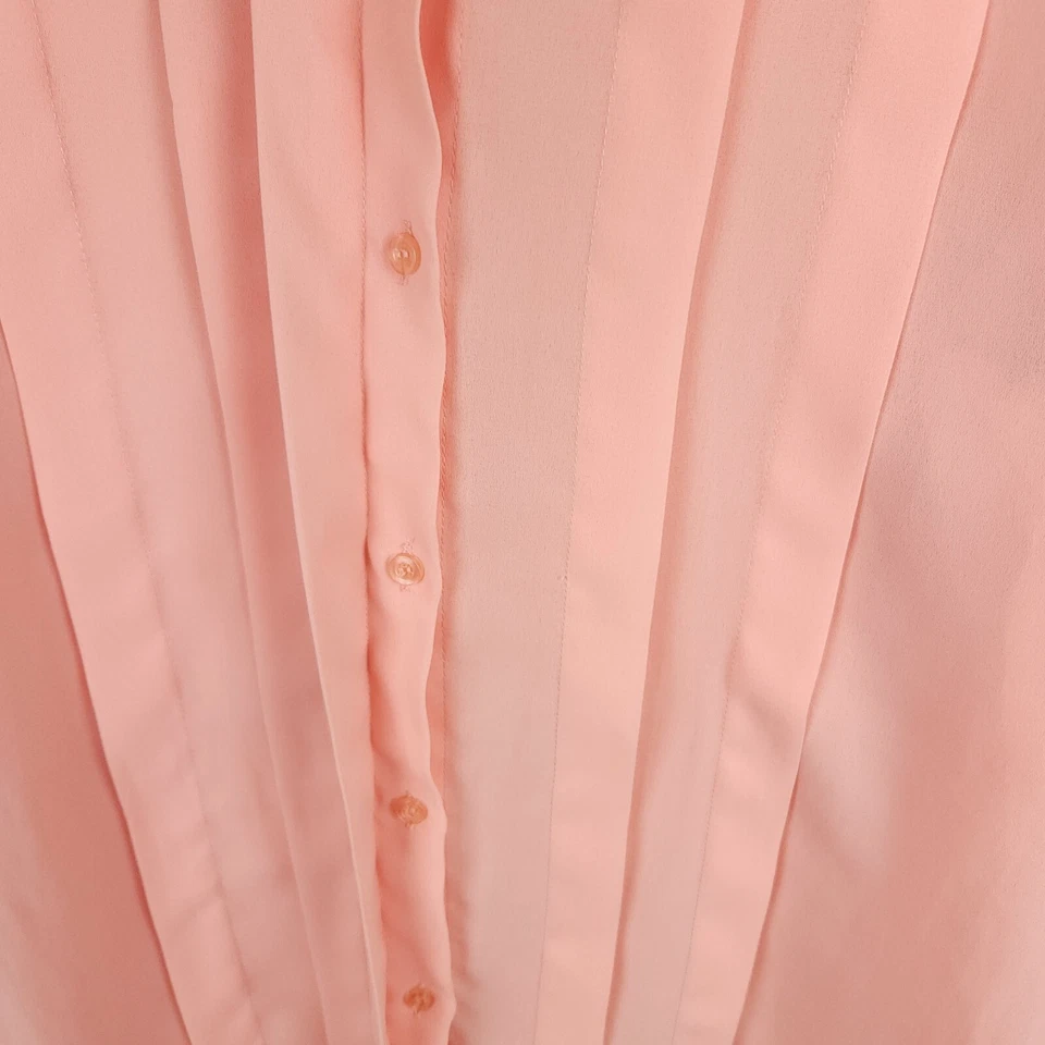 Top Diane Von Furstenberg para mujer 10 almohadillas de hombro rosa transparente volantes abotonados Foto 4 de 4