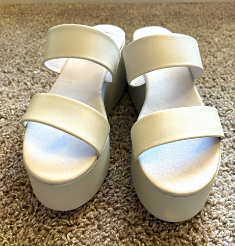 Steve Madden Women’s White Solid Platform Wedge Slide Sandals