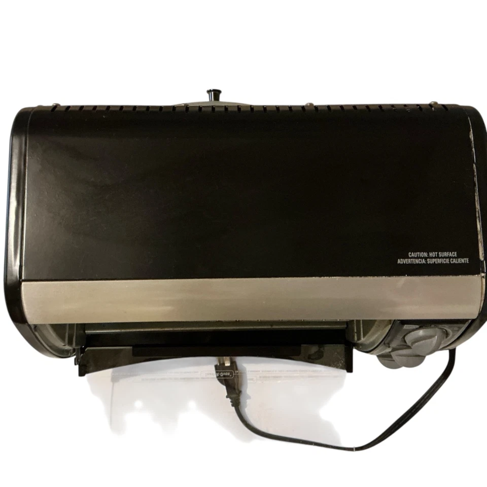 Black and Decker Toaster TRO49B Type 1 4-slice 1200 watt Oven Baking Broiling - Image 2 of 4