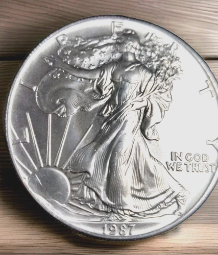 1987 SILVER EAGLE  Gettin' Harder & Harder to Find Like This One!