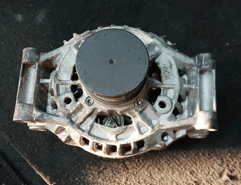 A0131543602 Alternatore  MERCEDES-BENZ Classe C (W/S202) 200 CDI SW 5p/d/2151cc - Immagine 2 di 3