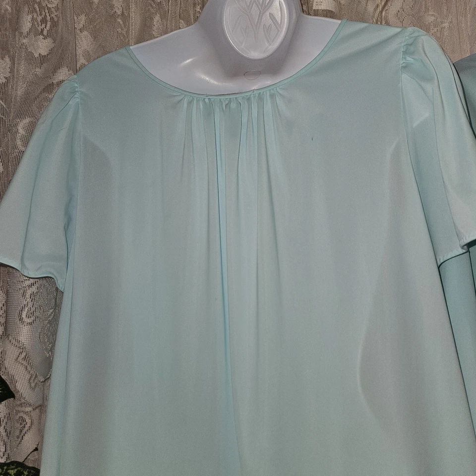 Conjunto de 2 camisón y bata Shadowline para mujer azul claro medio soñador sedoso  Foto 4 de 4