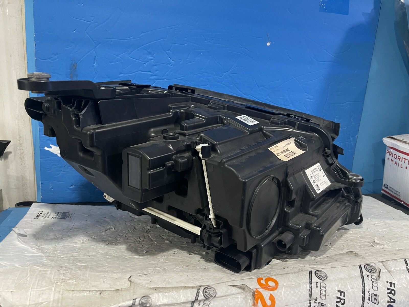 2017-2020 MERCEDES-BENZ E-CLASS LEFT SIDE DRIVER SIDE LED 