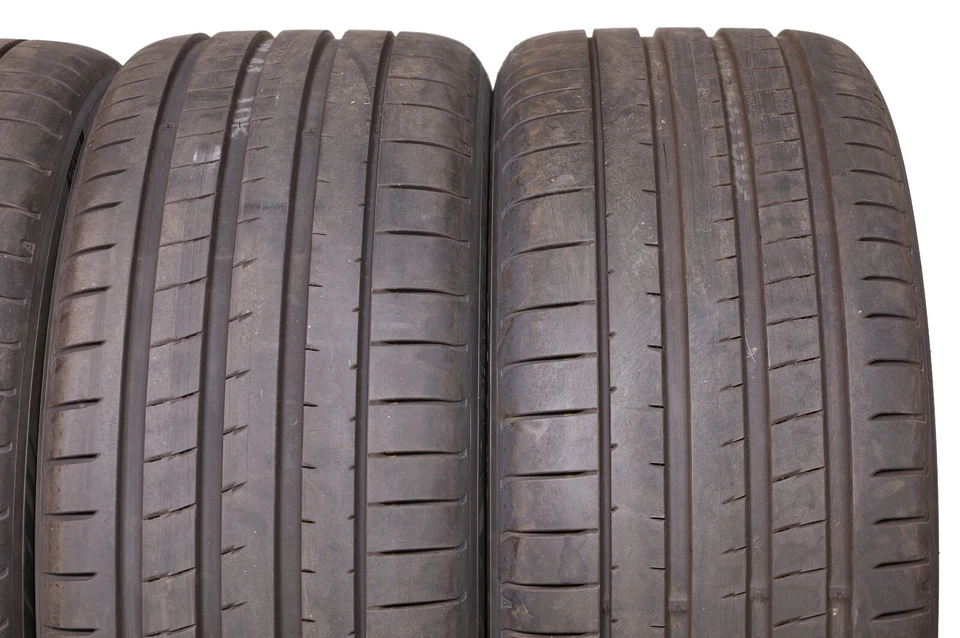 4x Sommerreifen 275/35 R22 104Y XL YOKOHAMA Advan Sport V107 MO1 Silent Foam - Bild 2 von 3