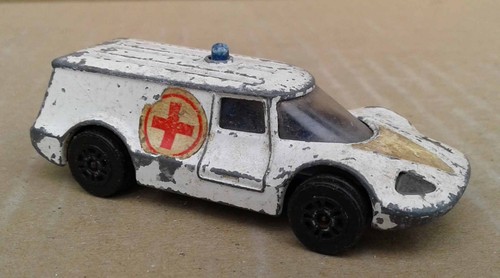 SELECTION OF MODEL AMBULANCES inc. MATCHBOX, LESNEY & CORGI. - Picture 24 of 101