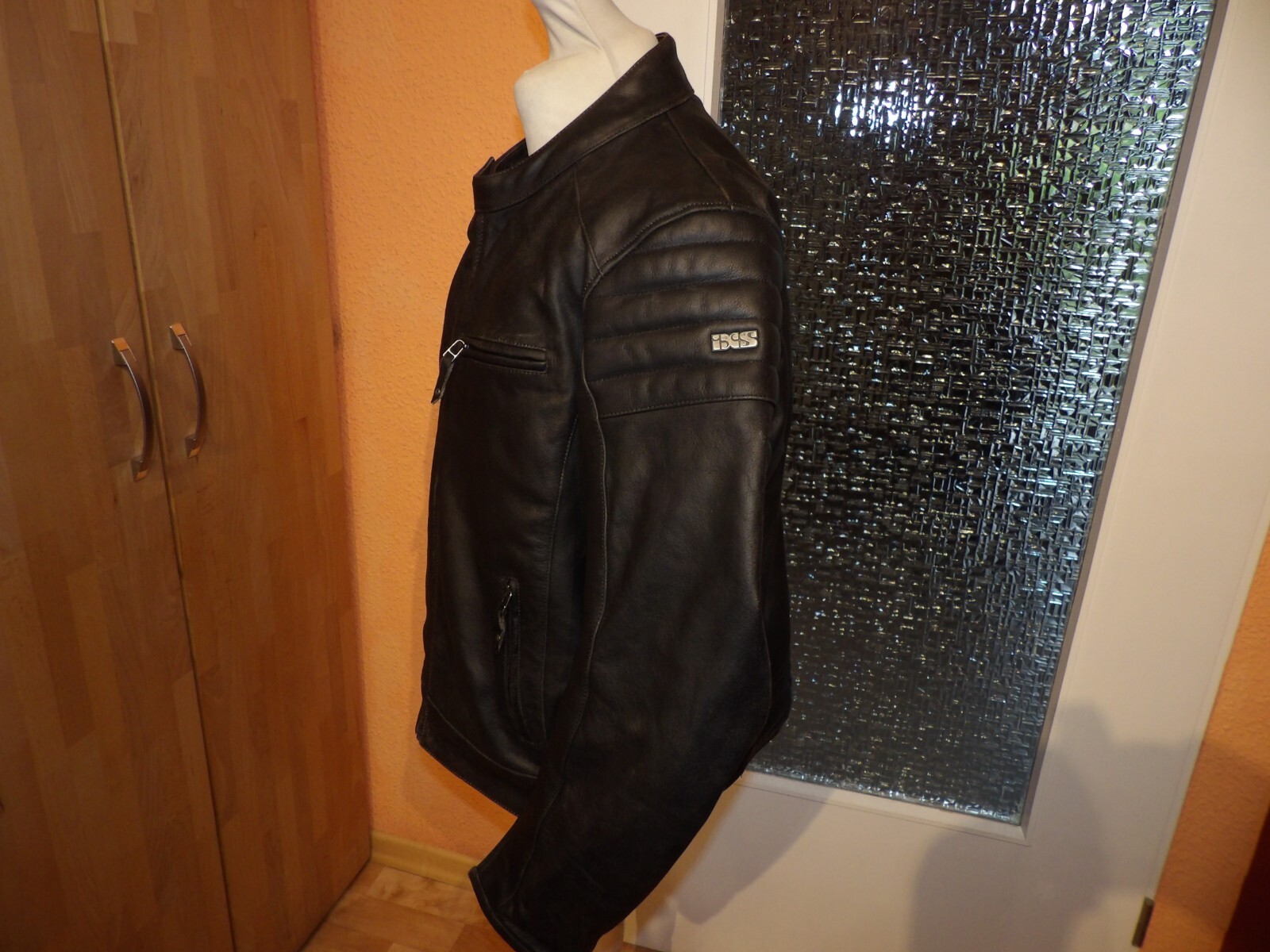 Bild 2 von 15