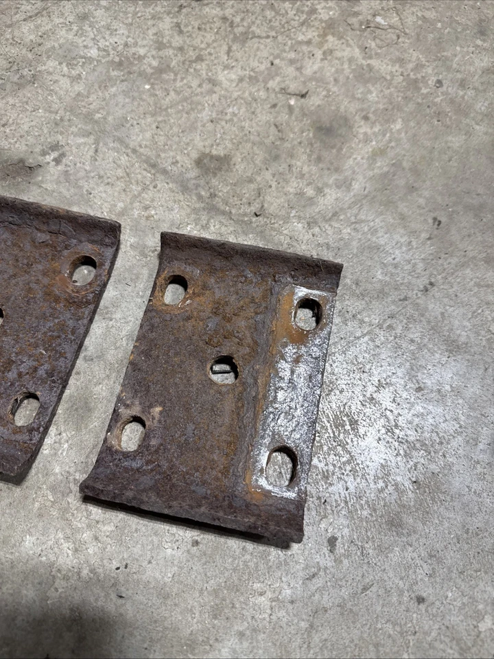 Placas de chumbo traseiras Jeep Cherokee XJ 91-01 Chrysler 8.25 (2) (SP01) - Imagem 2 de 4