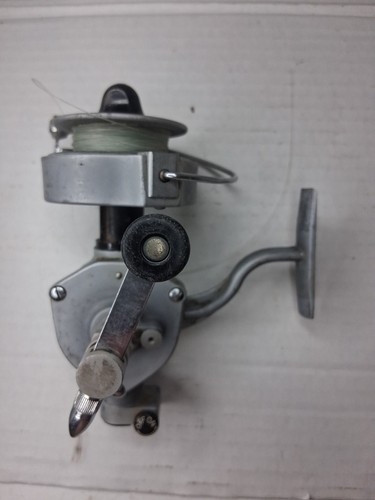 Vintage Pflueger Pelican 1020 Left-Handed Spinning Reel Made in USA