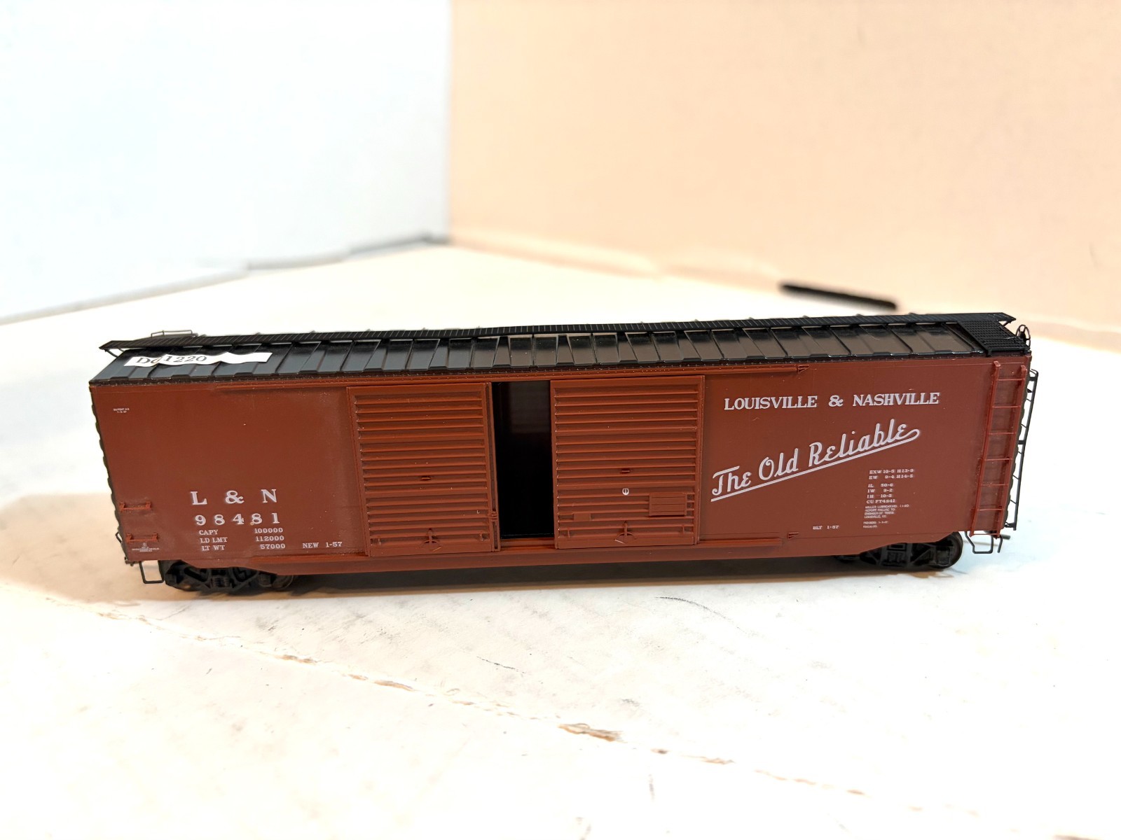 Louisville & Nashville L&N 98481 50' Box Car HO Scale DG1220