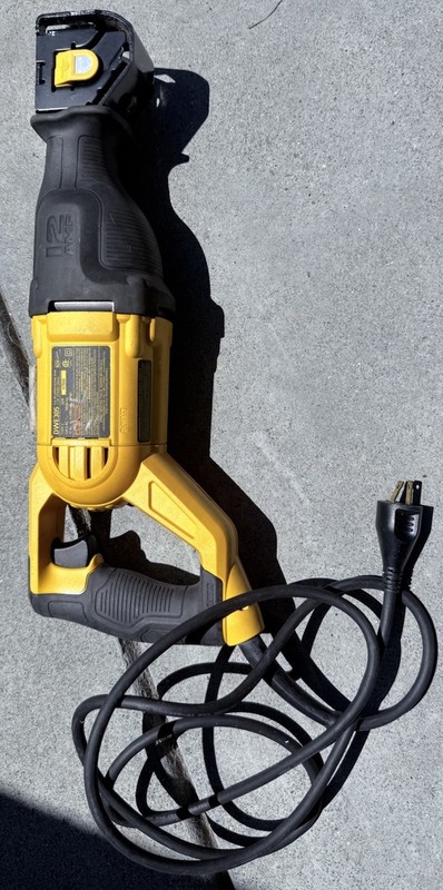 DEWALT Corded Electric Reciprocating Saw w/ Power Cord & Manual Yellow/Black