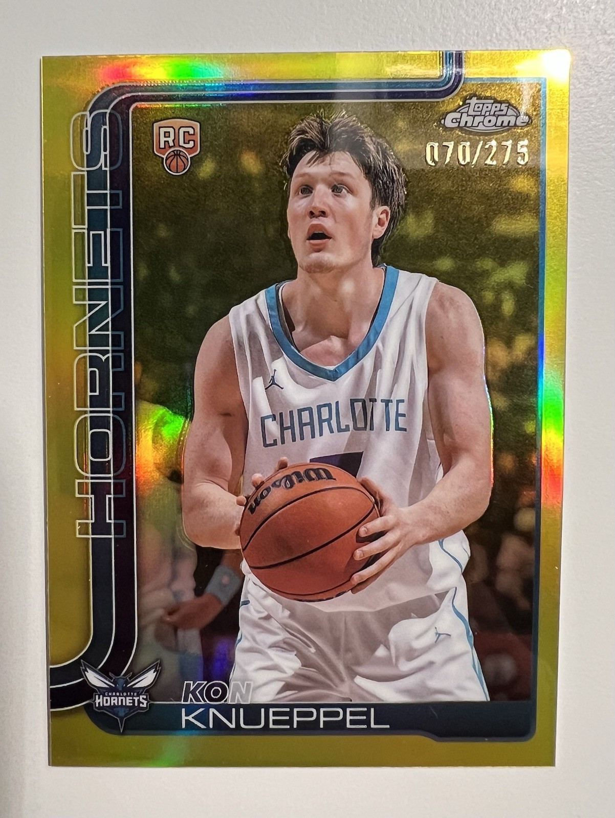 2025-26 Topps Chrome Kon Knueppel RC #254 Yellow Refractor /275 clean 🔥