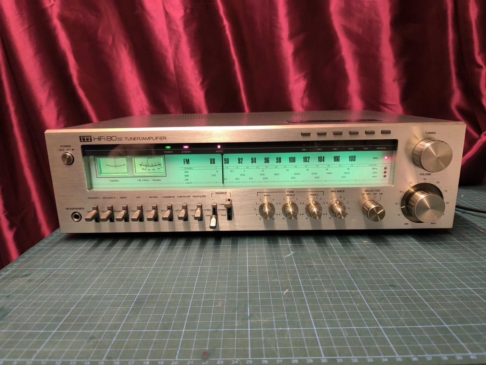 ITT HI-FI 8032 amplifier receiver 