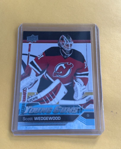 2016-17 Upper Deck Series 2 Young Guns Scott Wedgewood #492