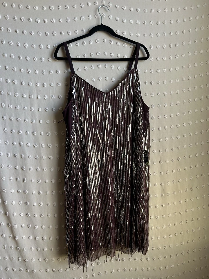 全新带标签 Torrid 迷你亮片条纹连衣裙无袖尺寸紫色派对 NYE — 第 2/4 张图片