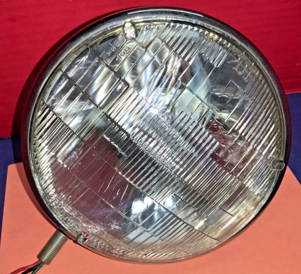 Faro repop vintage General Electric haz sellado NAPA 738 - COMO NO ESTÁ PROBADO Foto 2 de 4