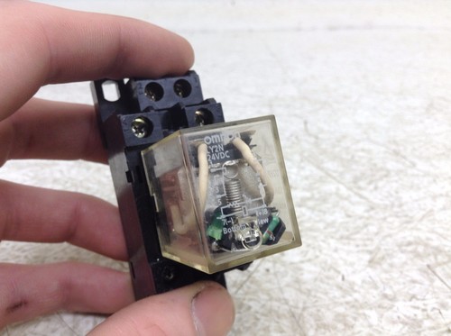 Omron LY2N 24 VDC Coil Relay w/ Base - Picture 2 of 9