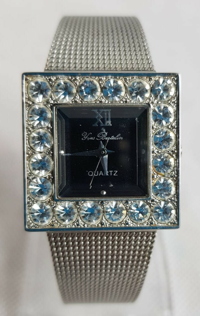 Beautiful Yves Bertelin Women's Quartz Watch (Size x cm)