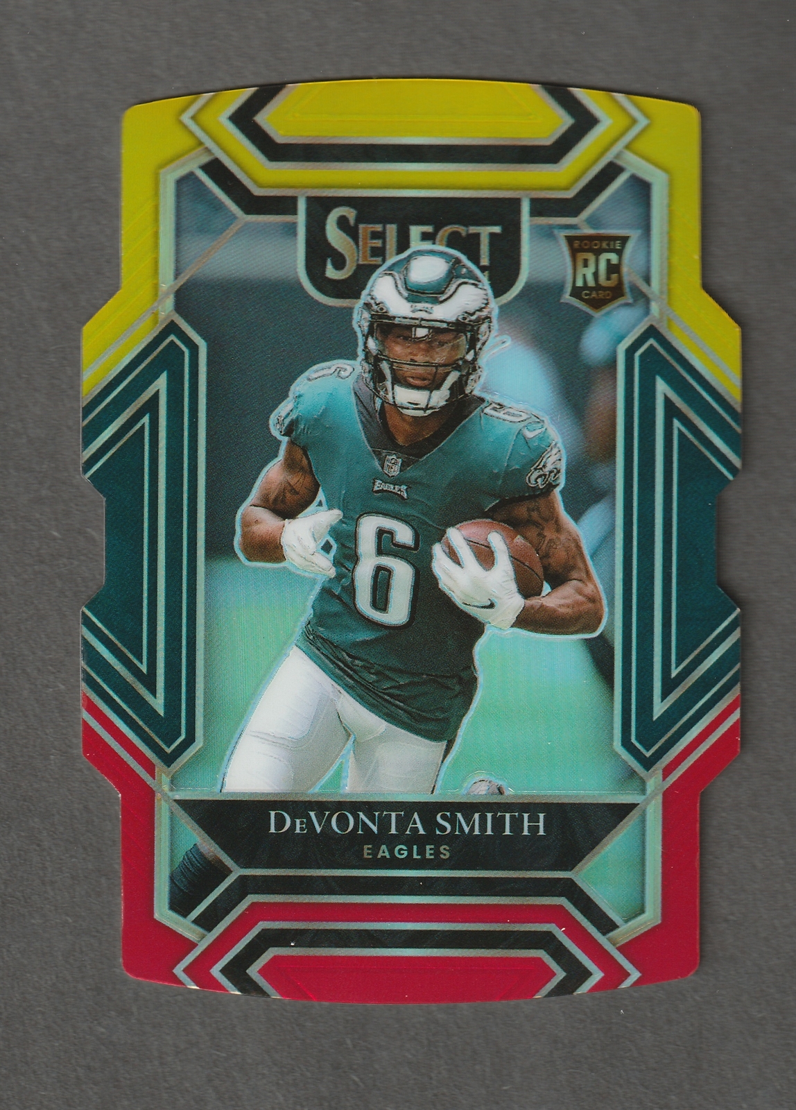 2021 Panini Select #249 DeVonta Smith Red and Yellow Prizm Die Cut