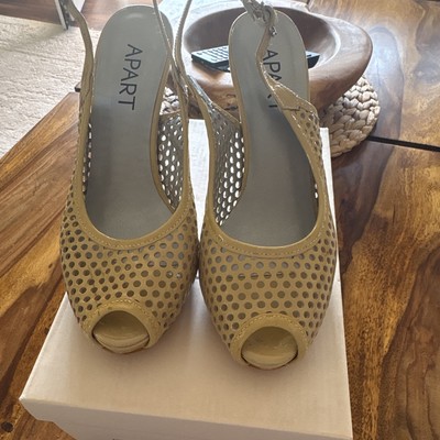 APART Damen Slingback Pumps Beige Lackleder Peep Toe perforiert Gr. 38