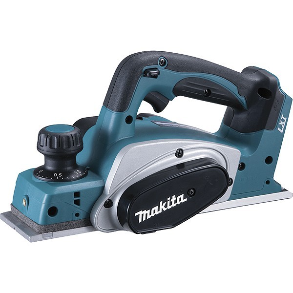Rabot sans fil MAKITA 82mm DKP180Z pour raboter le bois massif sans effort