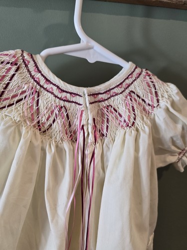 GIRLS MONOGRAMED SMOCKED DRESS BEAUTIFUL Small size vintage - Picture 7 of 9