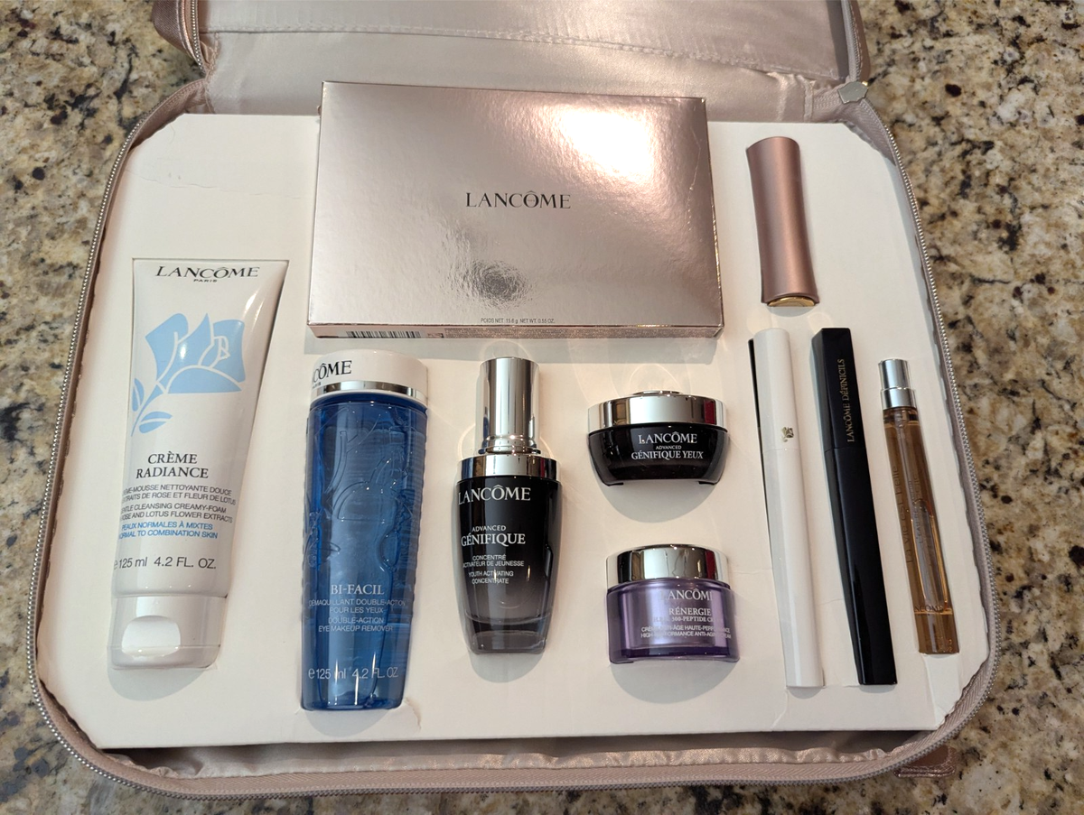 Lancome 10 PC Limited Edition Holiday Collection Beauty Gift Set
