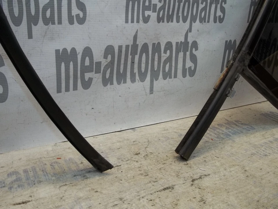 Cadillac CTS 2003-2007 lado del conductor puerta trasera izquierda cuarto ventilación ventana de vidrio OEM Foto 2 de 4