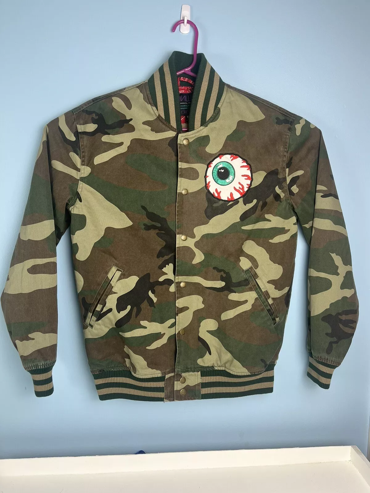 Montre Mishka Keep Eye camouflage bombardier veste Med Supreme Travis Scott Bandana doublure