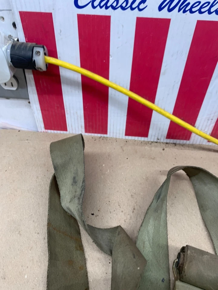 Juego parcial de cinturón de seguridad Ford Fairlane Comet Cyclone Torino 1965-1967 dorado/verde Foto 4 de 4