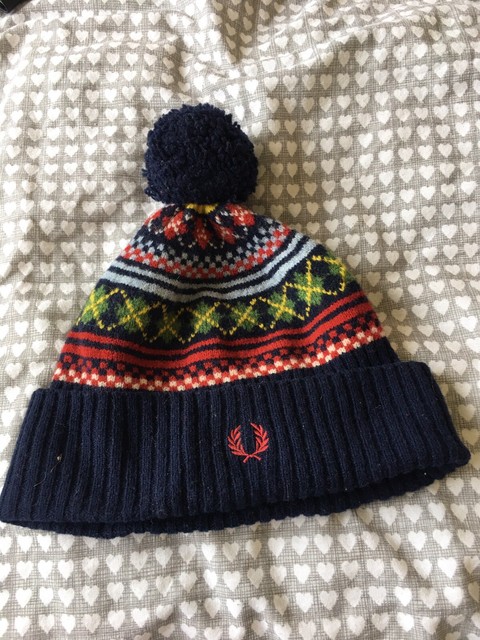 fred perry bobble hat