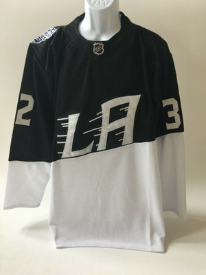 jonathan quick stadium series jersey