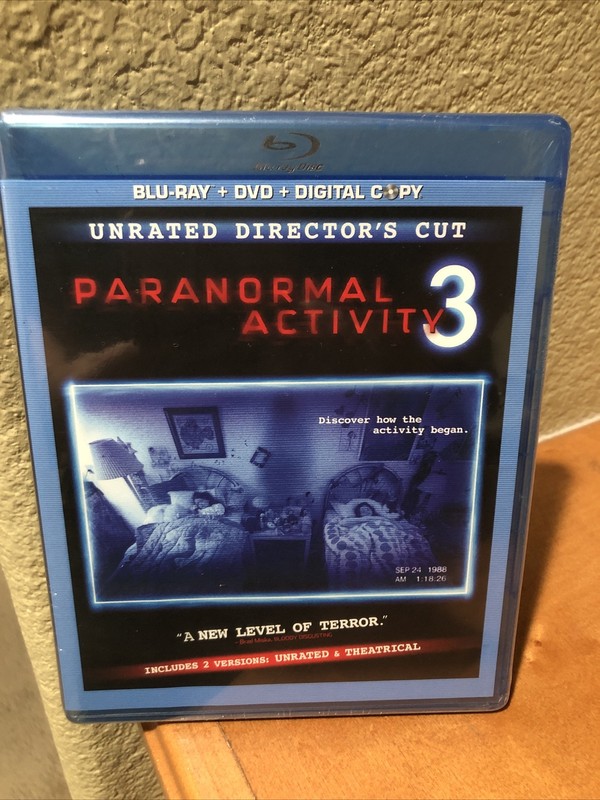 Paranormal Activity 3 (Blu-ray/DVD, 2012, 2-Disc Set, Rated/Unrated) New