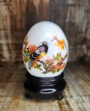 Avon Vintage Imperial Garden Cologne Glass Egg on Stand Bird Flowers Empty