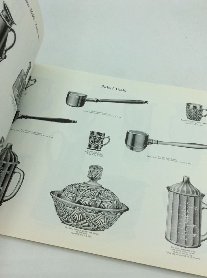 CATALOGUE OF TABLE GLASSWARE, LAMPS, BARWARE AND NOVELTIES - 1976 - facsimile Foto 4 de 4