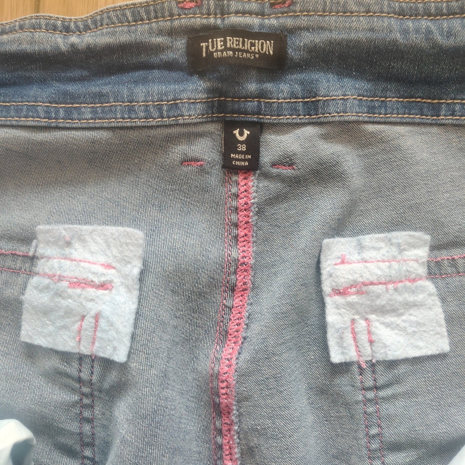 True Religion Denim Cargo SN Straight Jeans Medium Tide Wash Pink Stitch Sz38 thumbnail 3