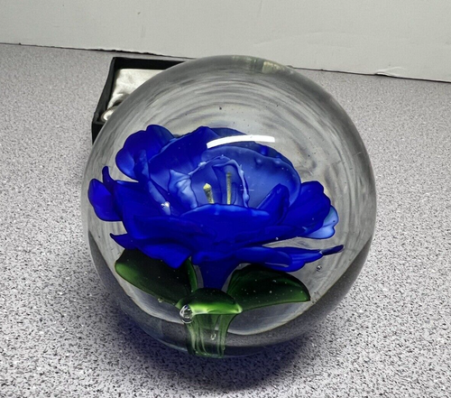 NEW IN BOX Dynasty Gallery Floral 4" Hand Blown Glass Paperweight #8607 (E-1) - Picture 4 of 13