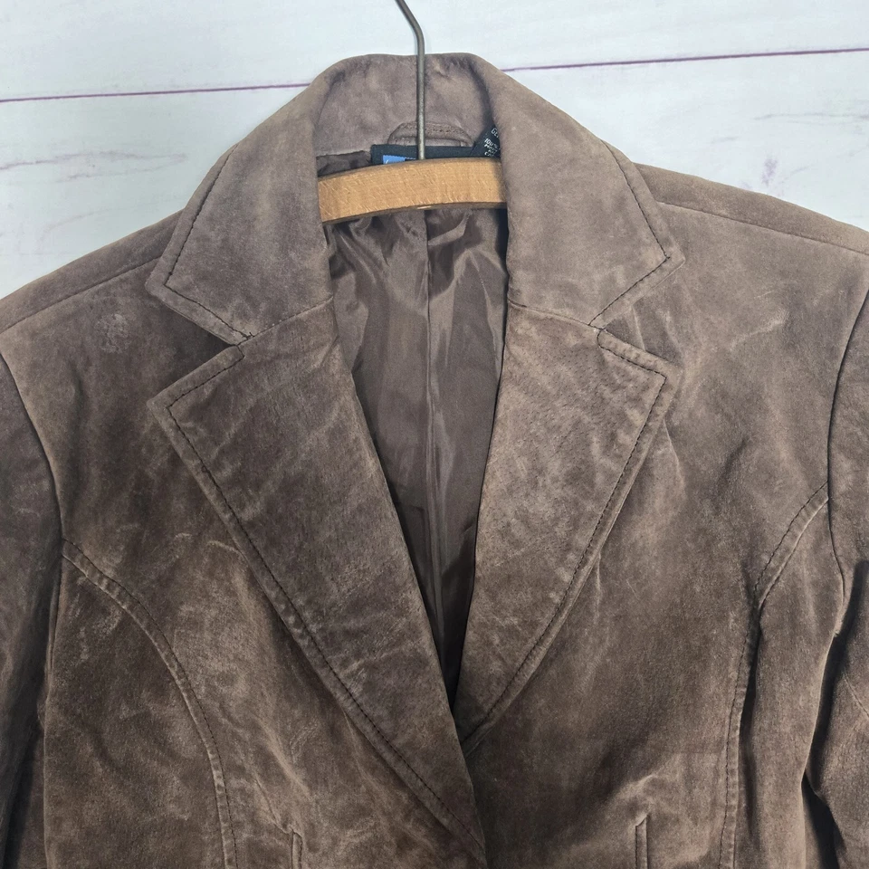 Chaqueta de gamuza con botones marrón RELATIVITY para mujer talla PL Foto 3 de 4