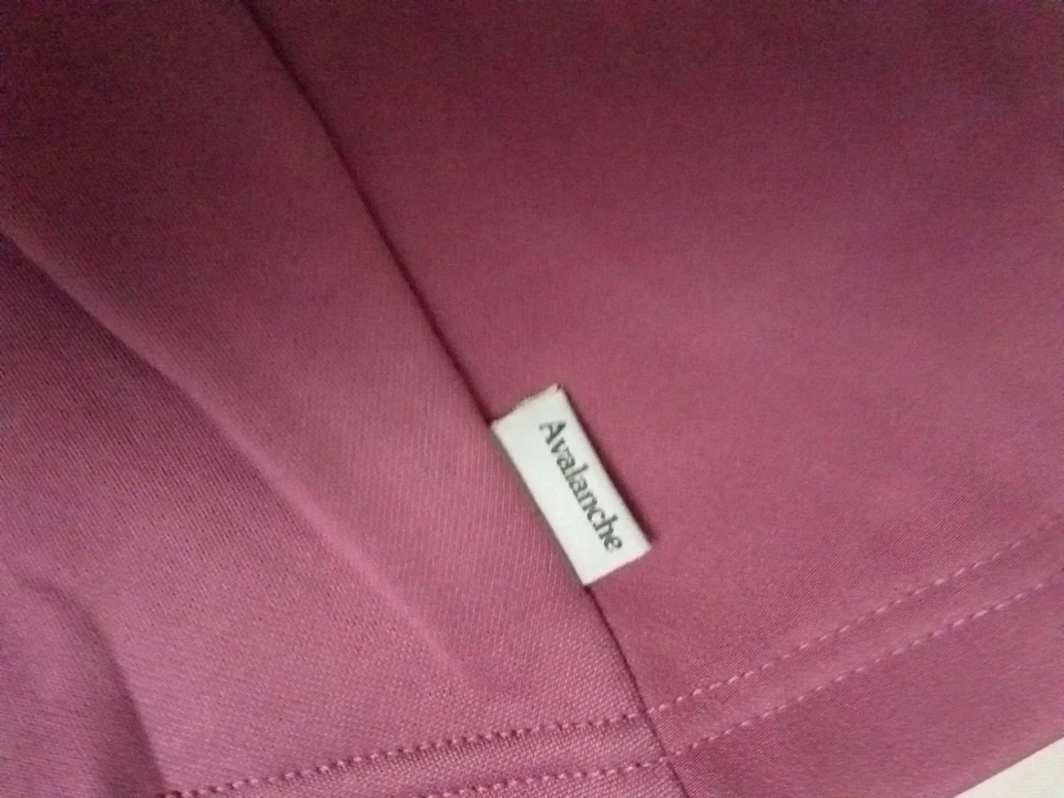Brand new with tags Avalanche weatherproof full zip with hood pink jacket, M - Image 3 of 4