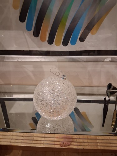 Glow Glitter Fairy Light Ball . Battery Operated. - Picture 4 of 6