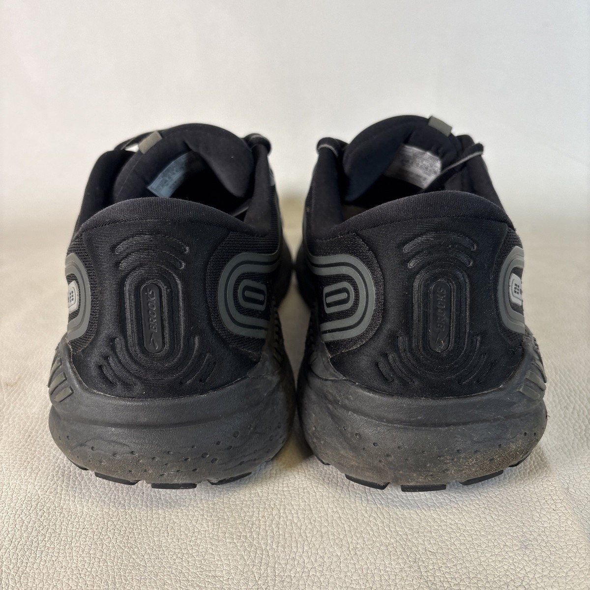 Brooks Beast GTS 23 Running Shoes Mens Size 10.5 Black GuideRails 1104011D041‎ Men main image 4