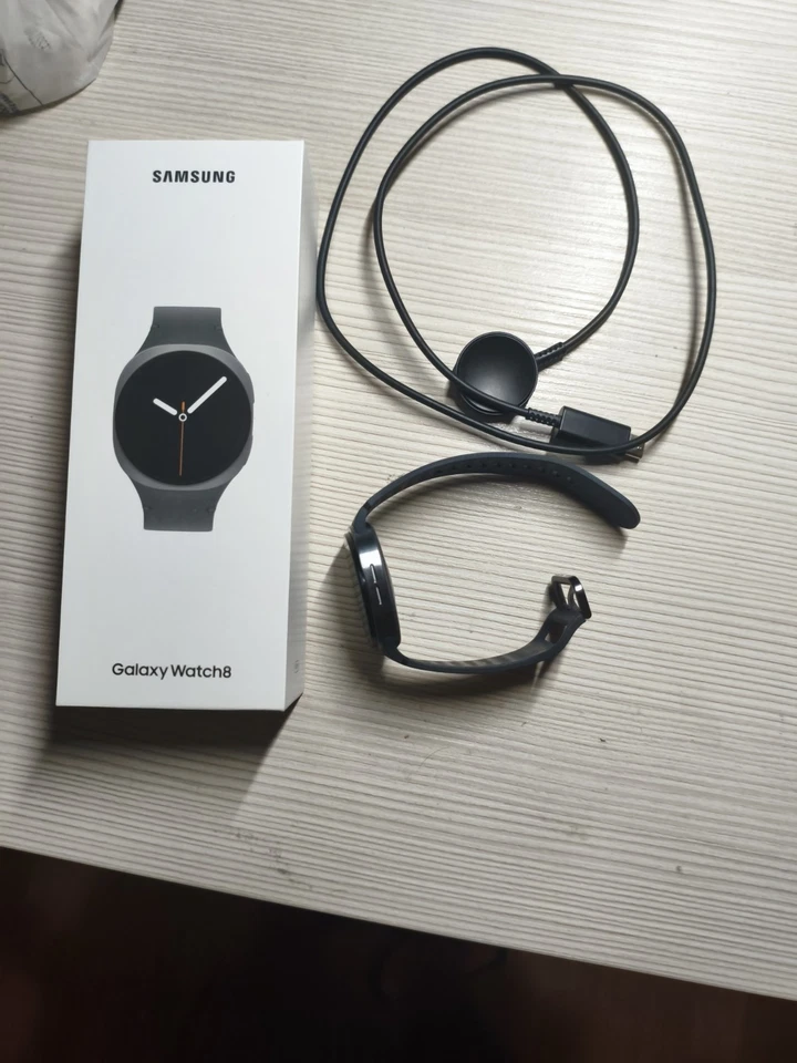 Samsung Galaxy Watch 8, foto 3 di 3