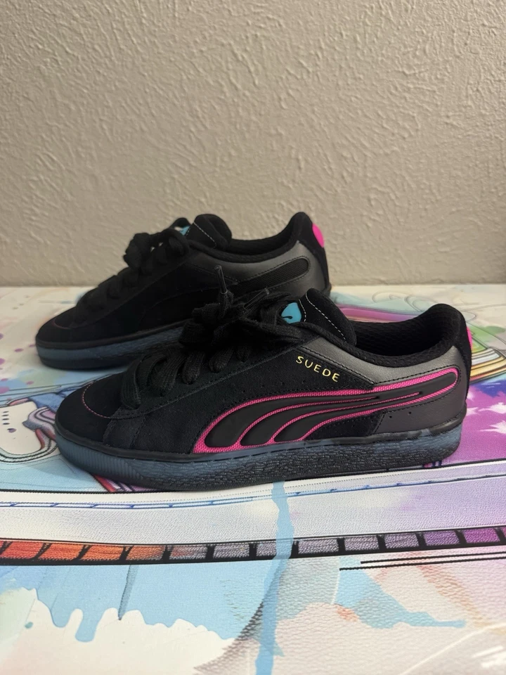 PUMA Northern Lights - Niños Talla 7 - Mujeres 8.5 Escuela Primaria (Rosa/Negro/Azul) Foto 2 de 4