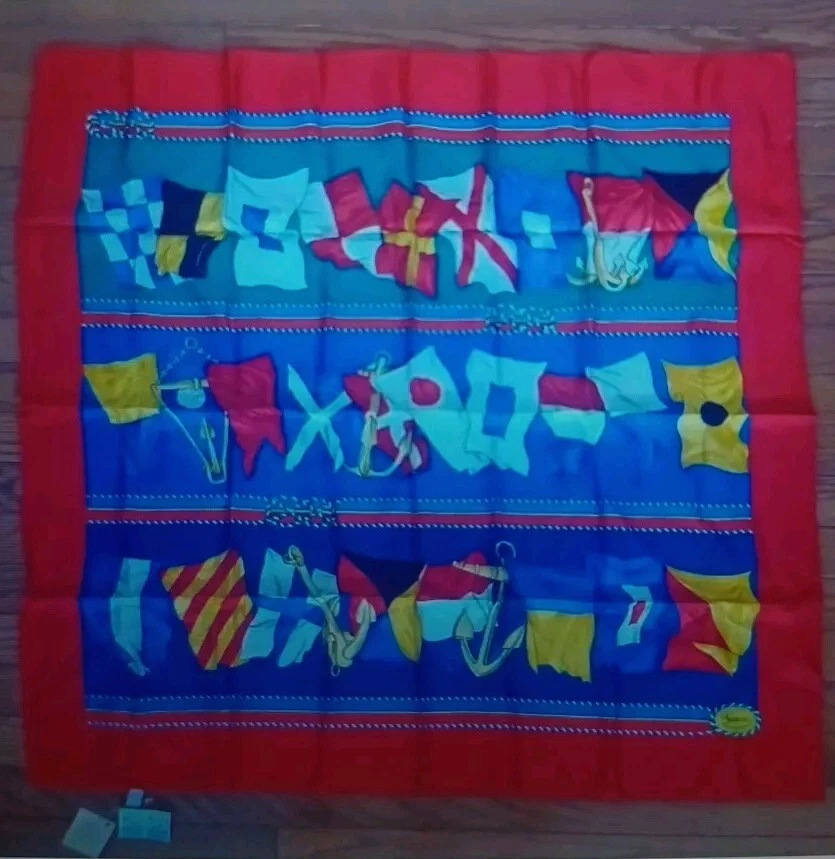 Foulard vintage Gucci drapeaux nautiques en soie 33
