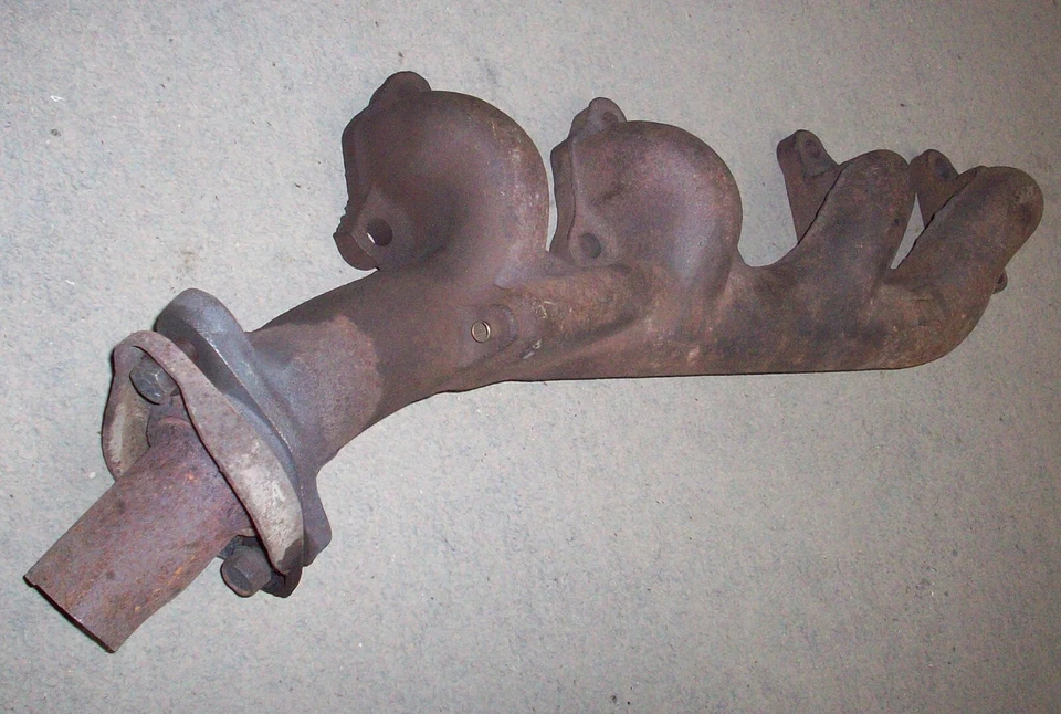 Buick Special Skylark 1963 8 cilindros derecho derecho colector de escape 1356756 usado OEM 63 Foto 2 de 4